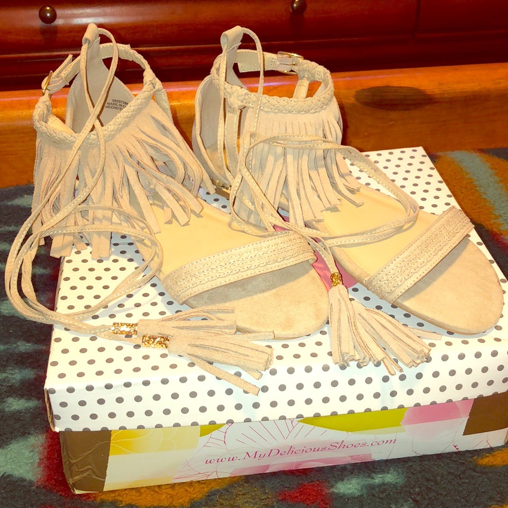 Cute nude sandals